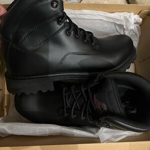 Brahma men’s black boots size 10.5 new in box